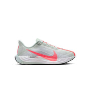 Women's Pegasus Plus Shoe In Barely Grey/hot Punch-White-Black