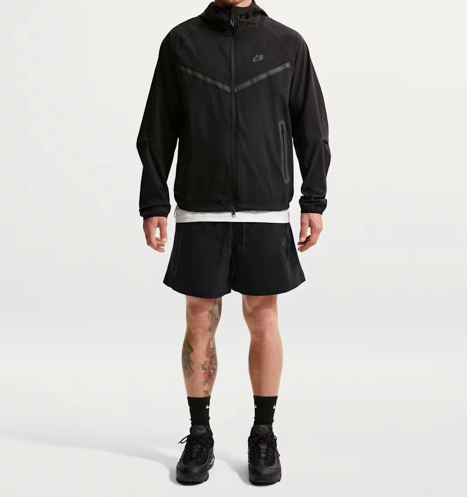 Tech Woven Shorts In Black