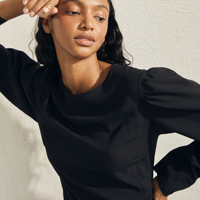 exclesa-black-midi-dress-dresses-alohas-553513_3000x_bd01a0fc-7076-42ef-b435-10c243fb9d6f.jpg