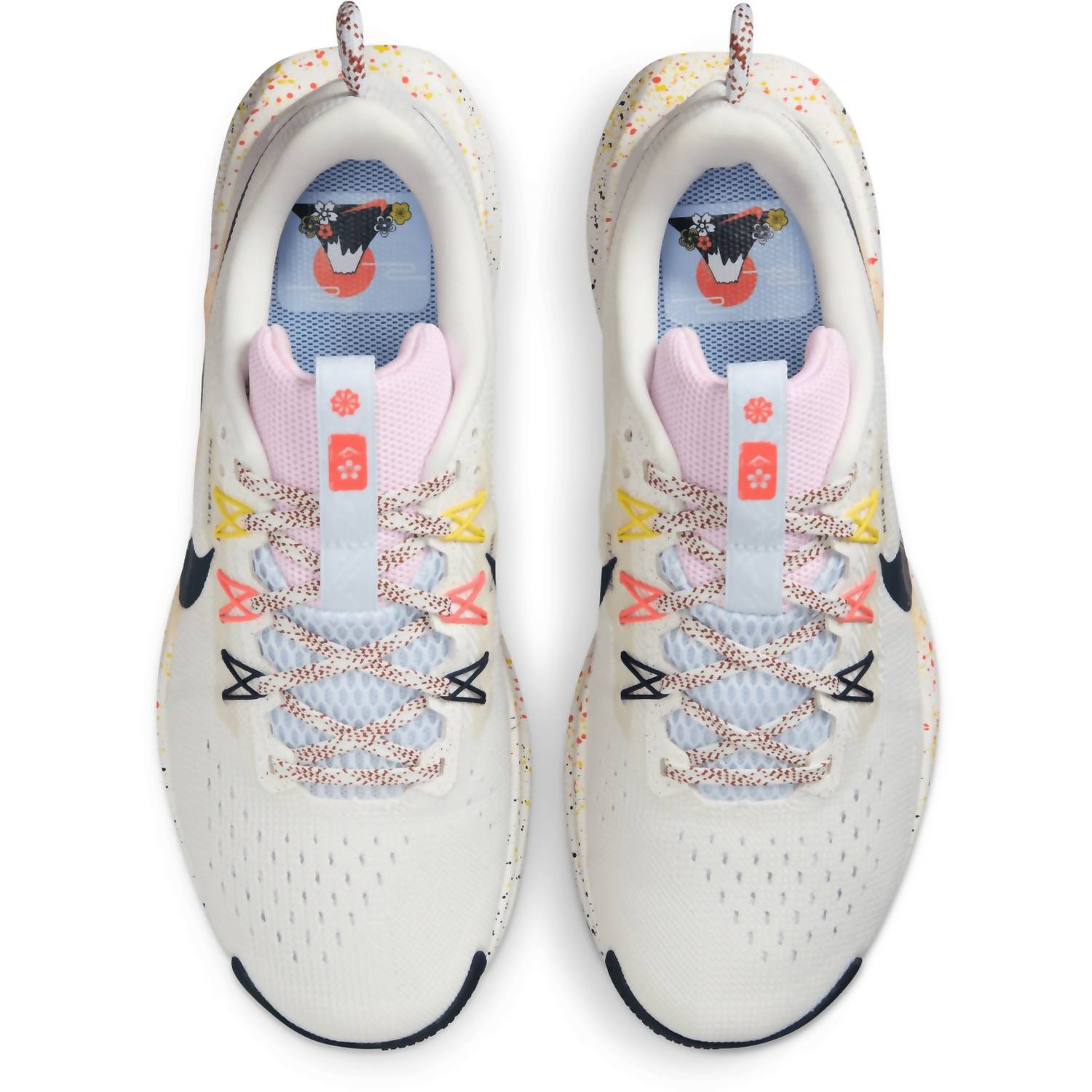 Women's Pegasus Trail 5 Shoes In Summit White