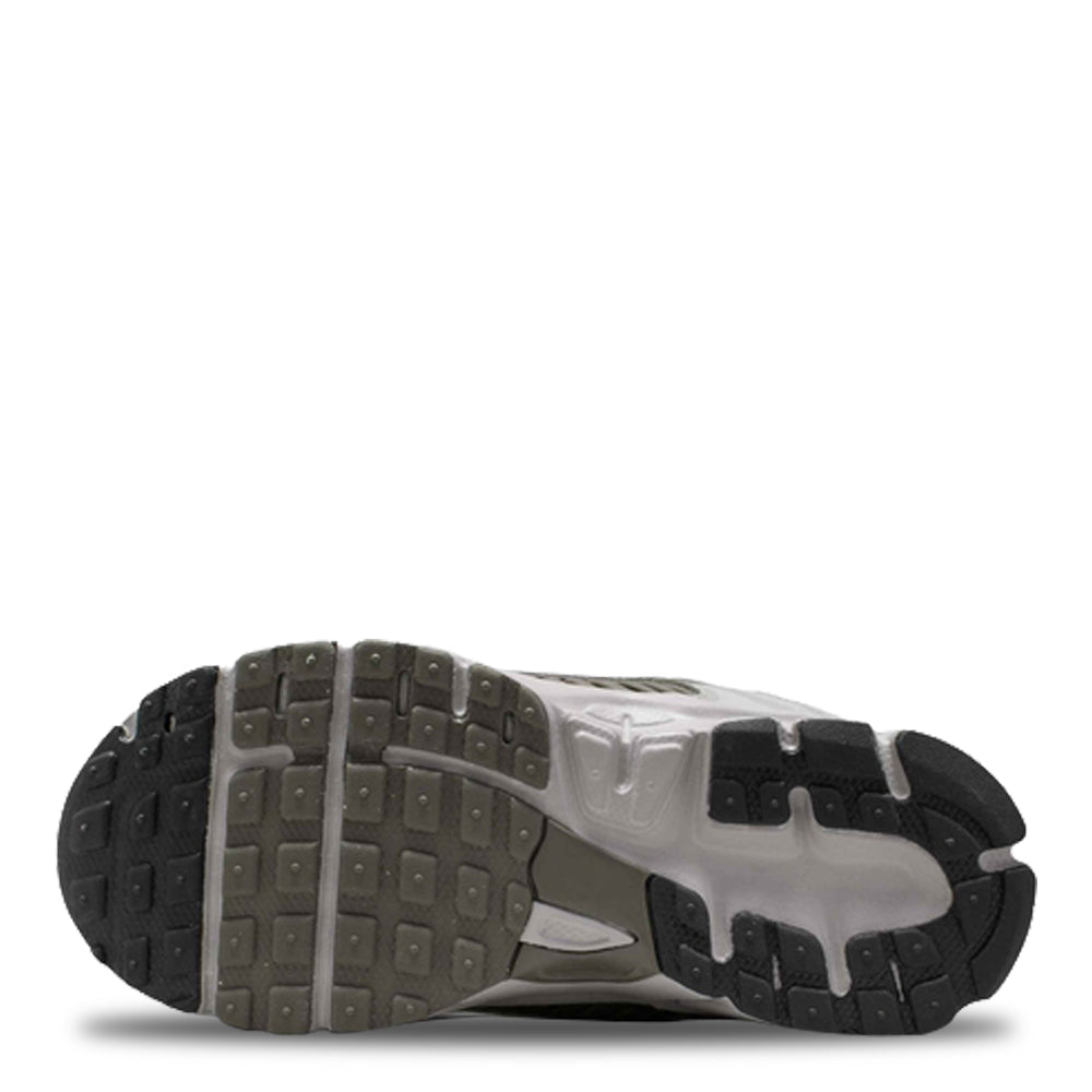 Nike Vomero 5 Little Kids' Sneakers