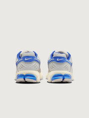 Women's Zoom Vomero 5 Shoes In Game Royal Ivory