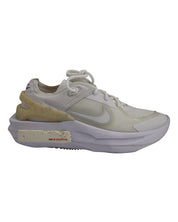 Nike  Fontanka Edge Low Top Sneakers in White Rubber