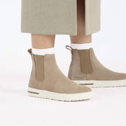 Women's Bend Chelsea Boot In Taupe