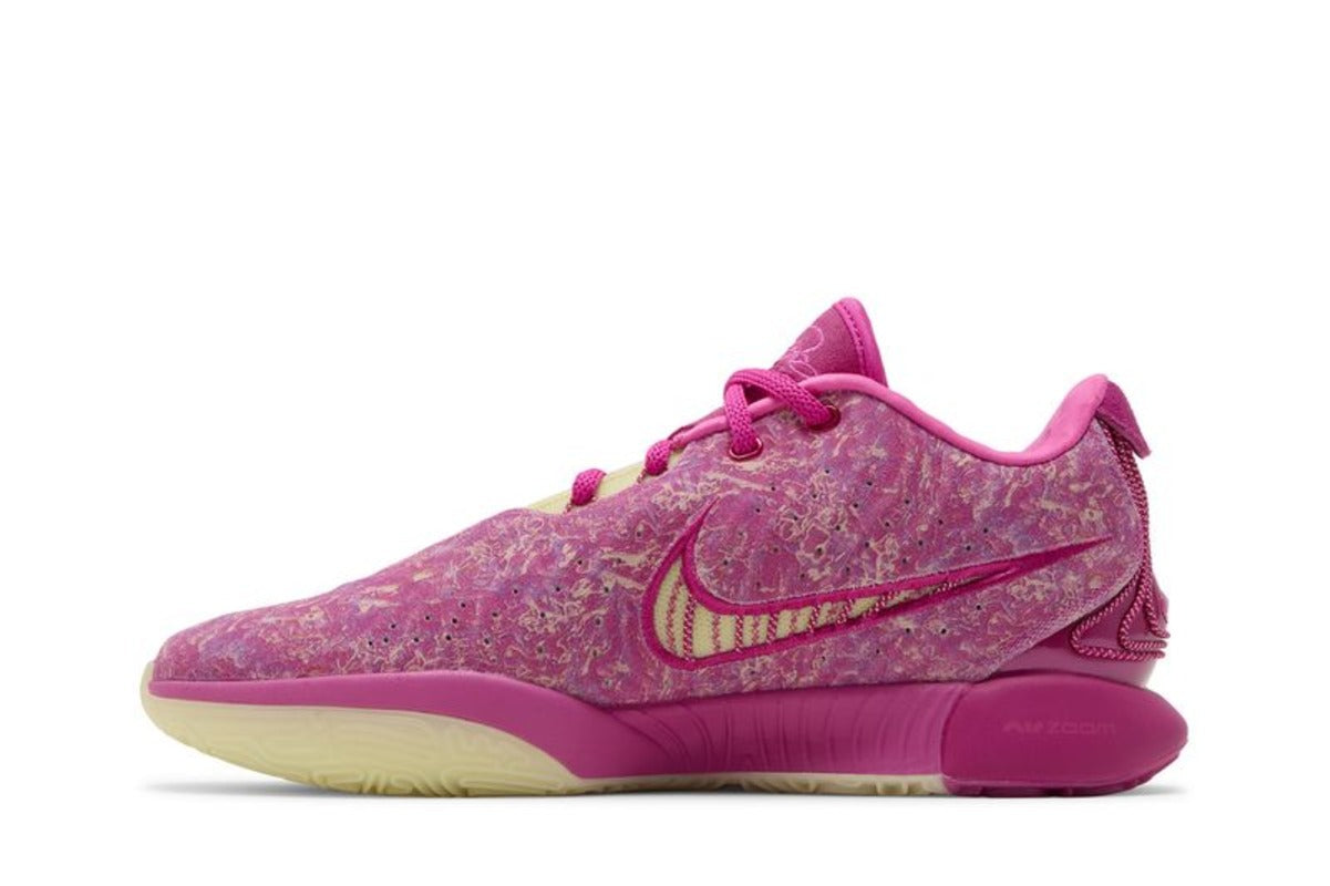 Nike LeBron 21 The World Is Your Oyster