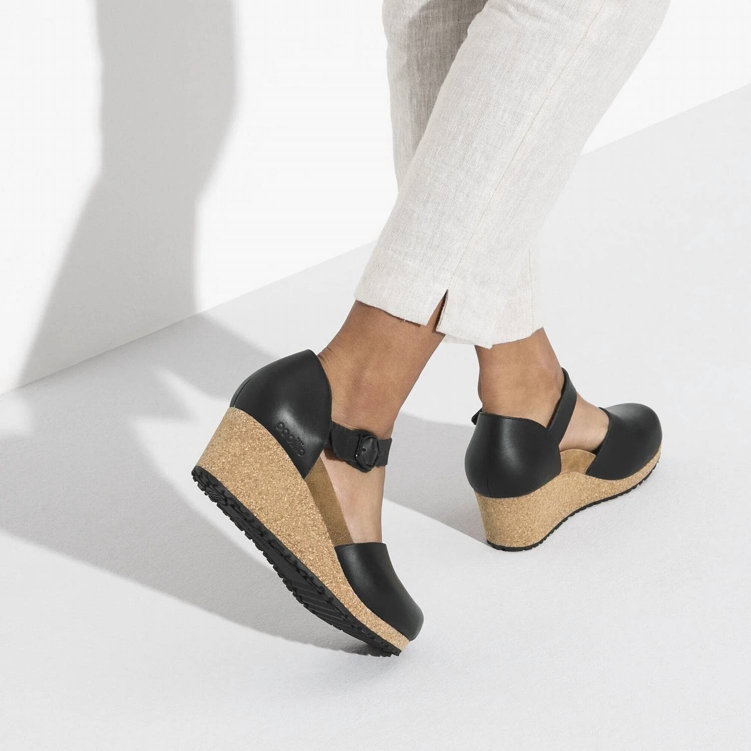 Women's Mary Ring Wedge In Black