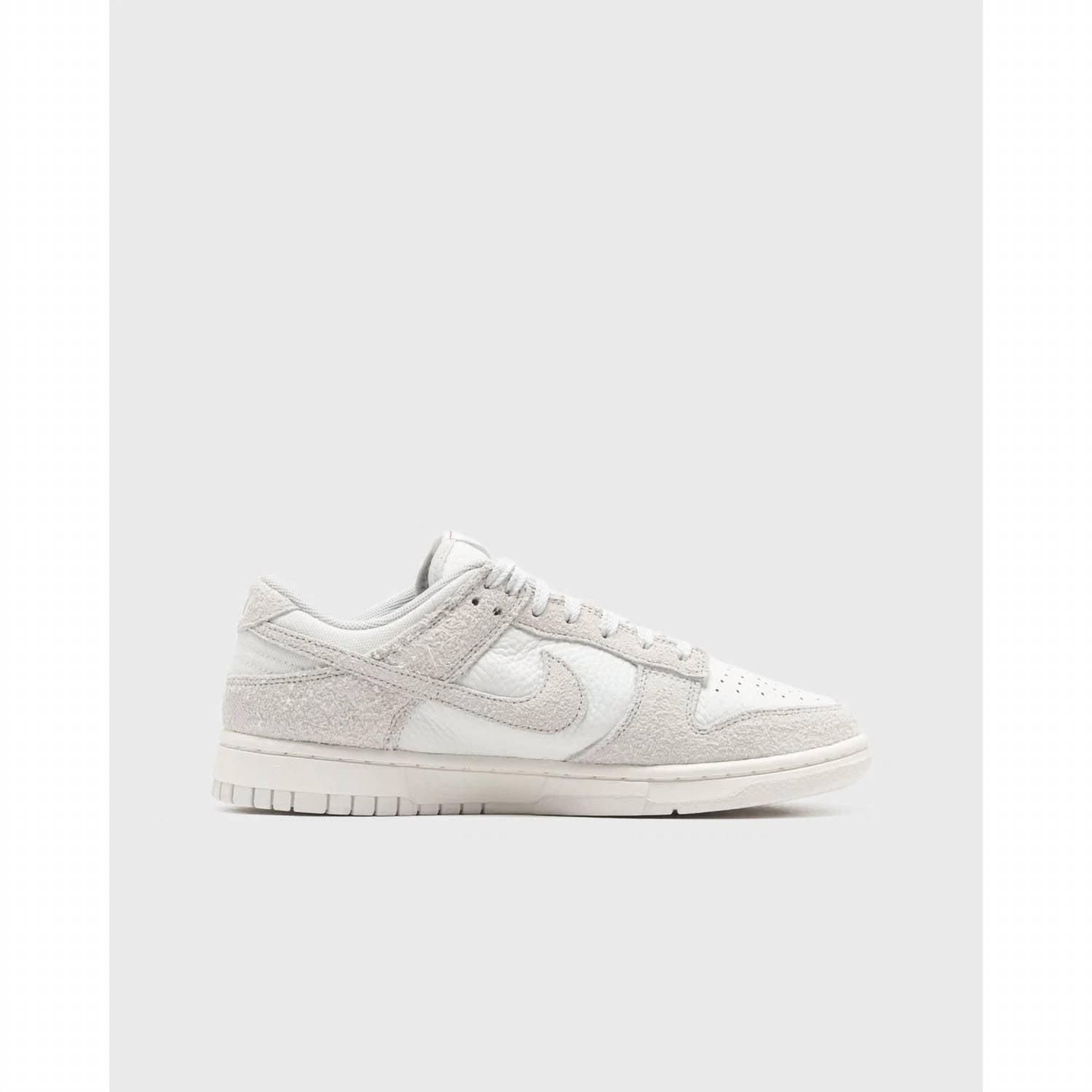 Unisex Dunk Low Sneakers In Summit White Photon Dust