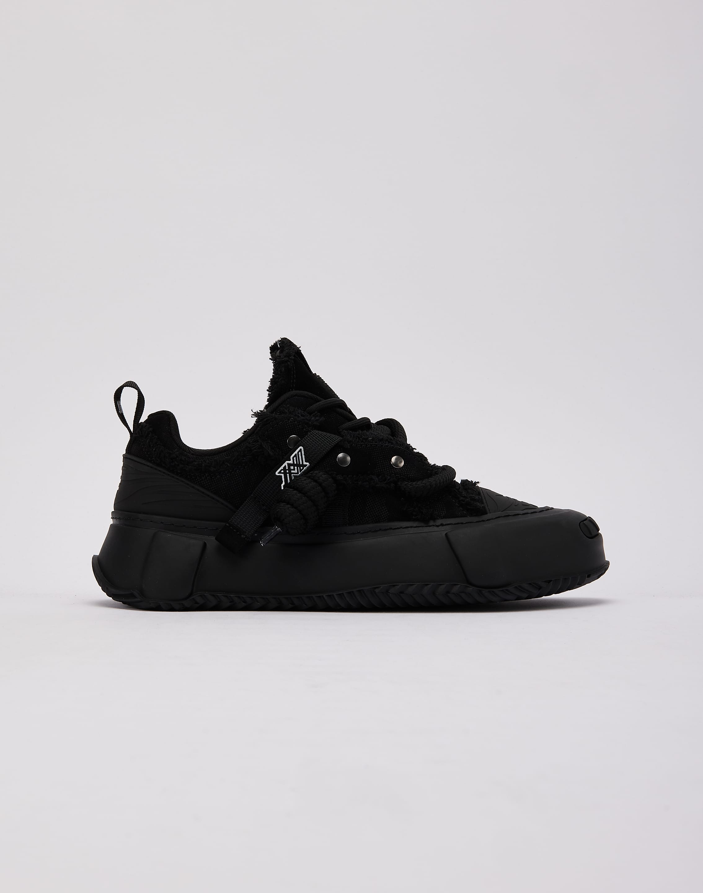 javi_atmos_20black_M002.jpg