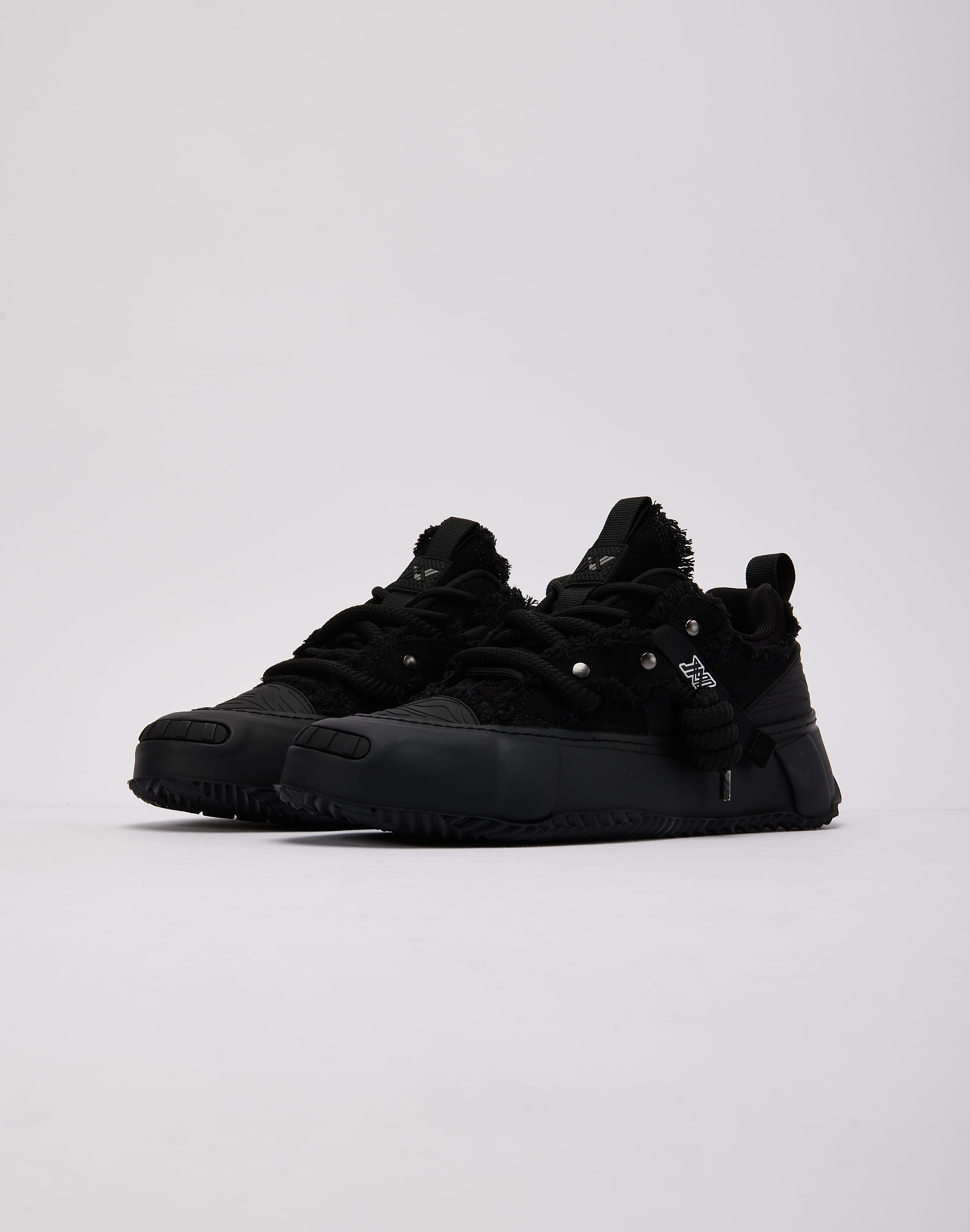 javi_atmos_20black_M004.jpg