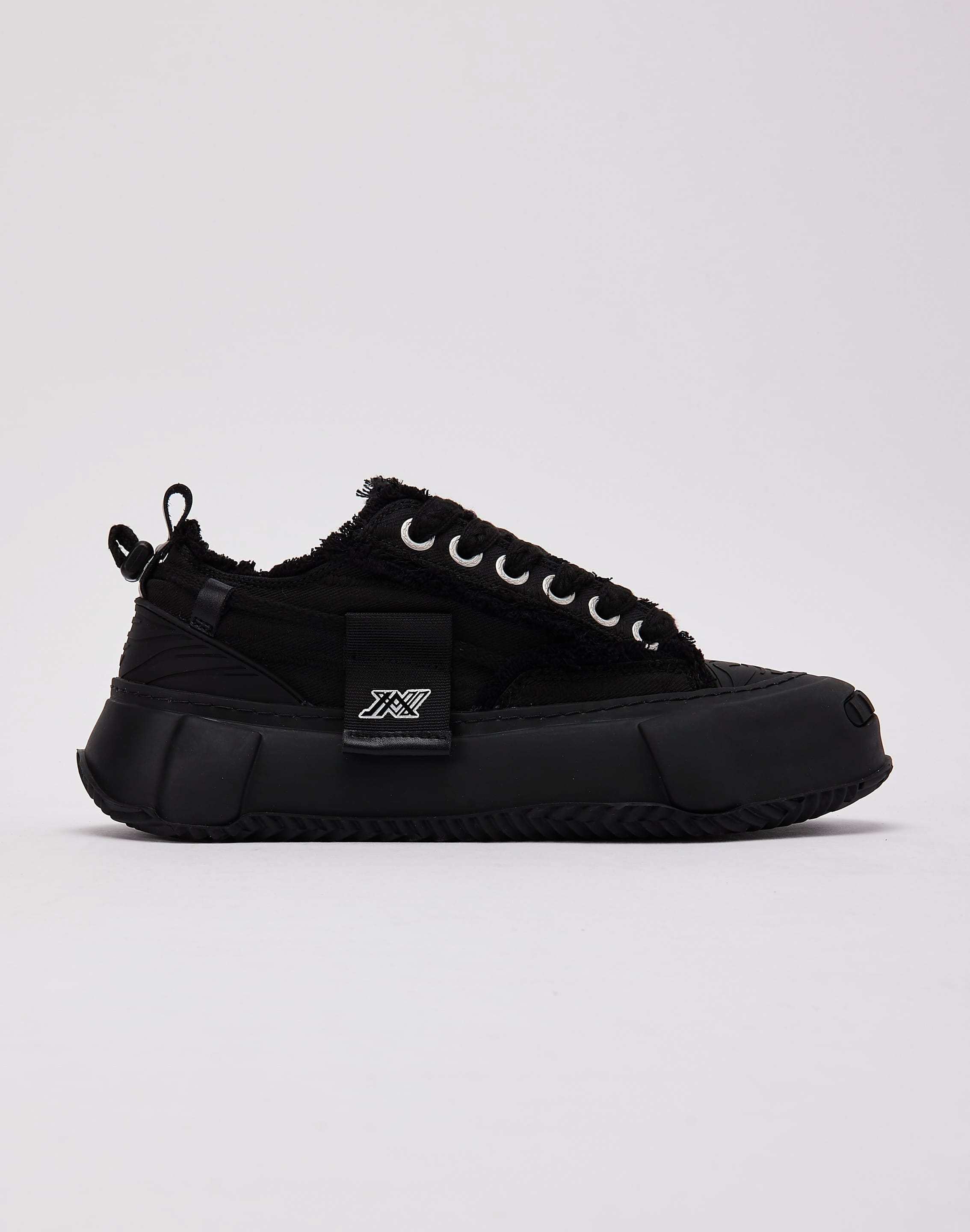 javi_elevate_20black_M007.jpg