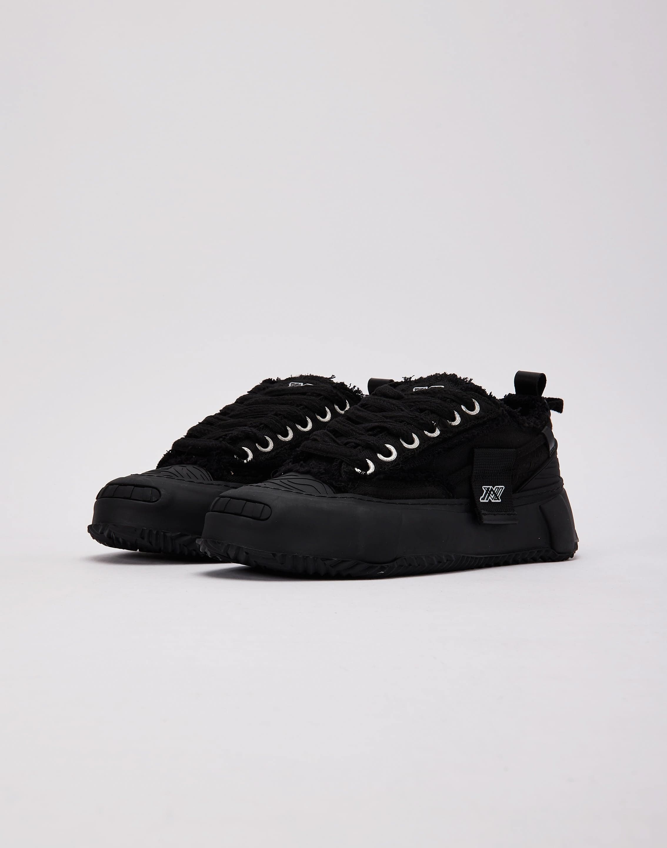 javi_elevate_20black_M009.jpg