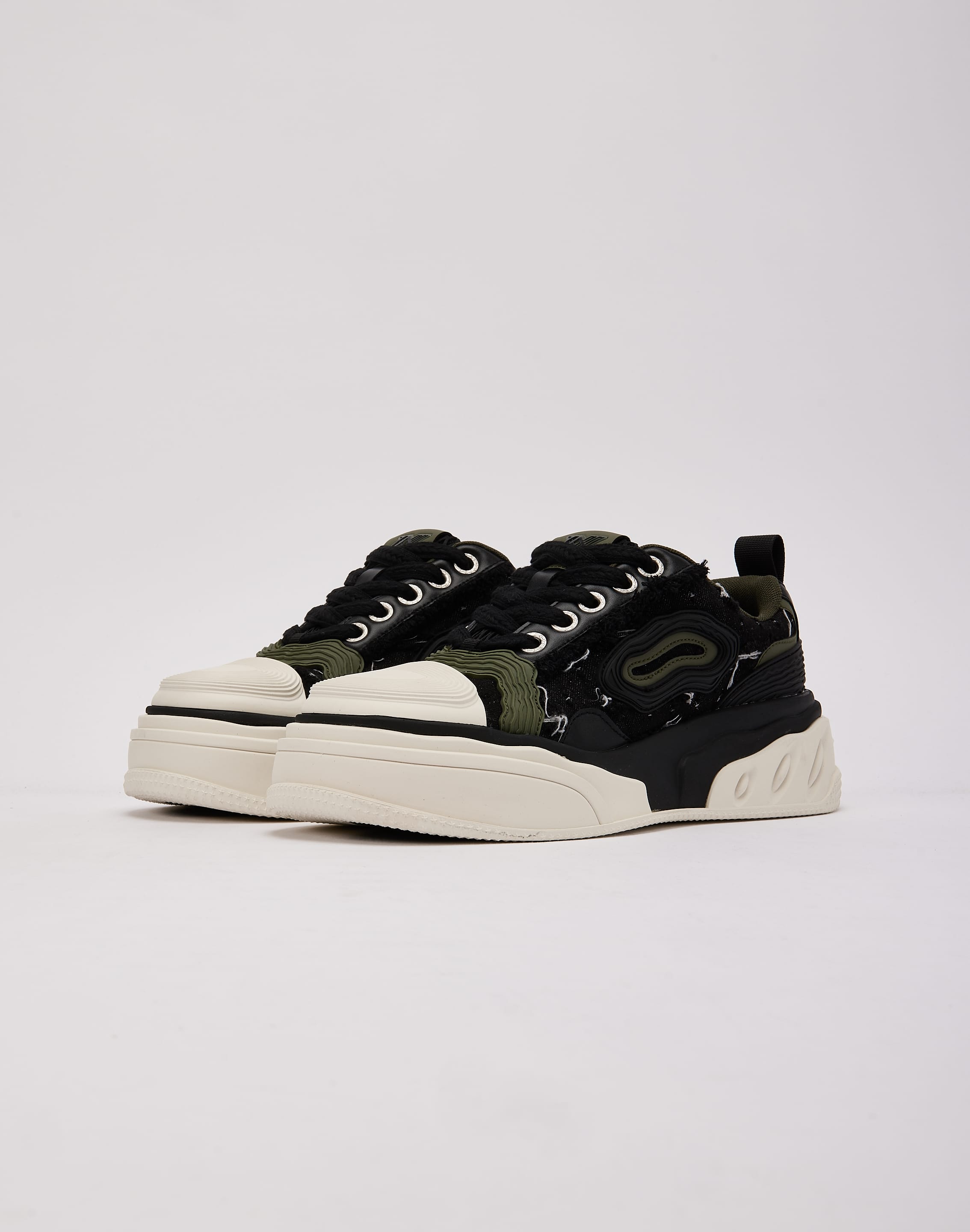 javi_resume_20olive_20blk_M080.jpg