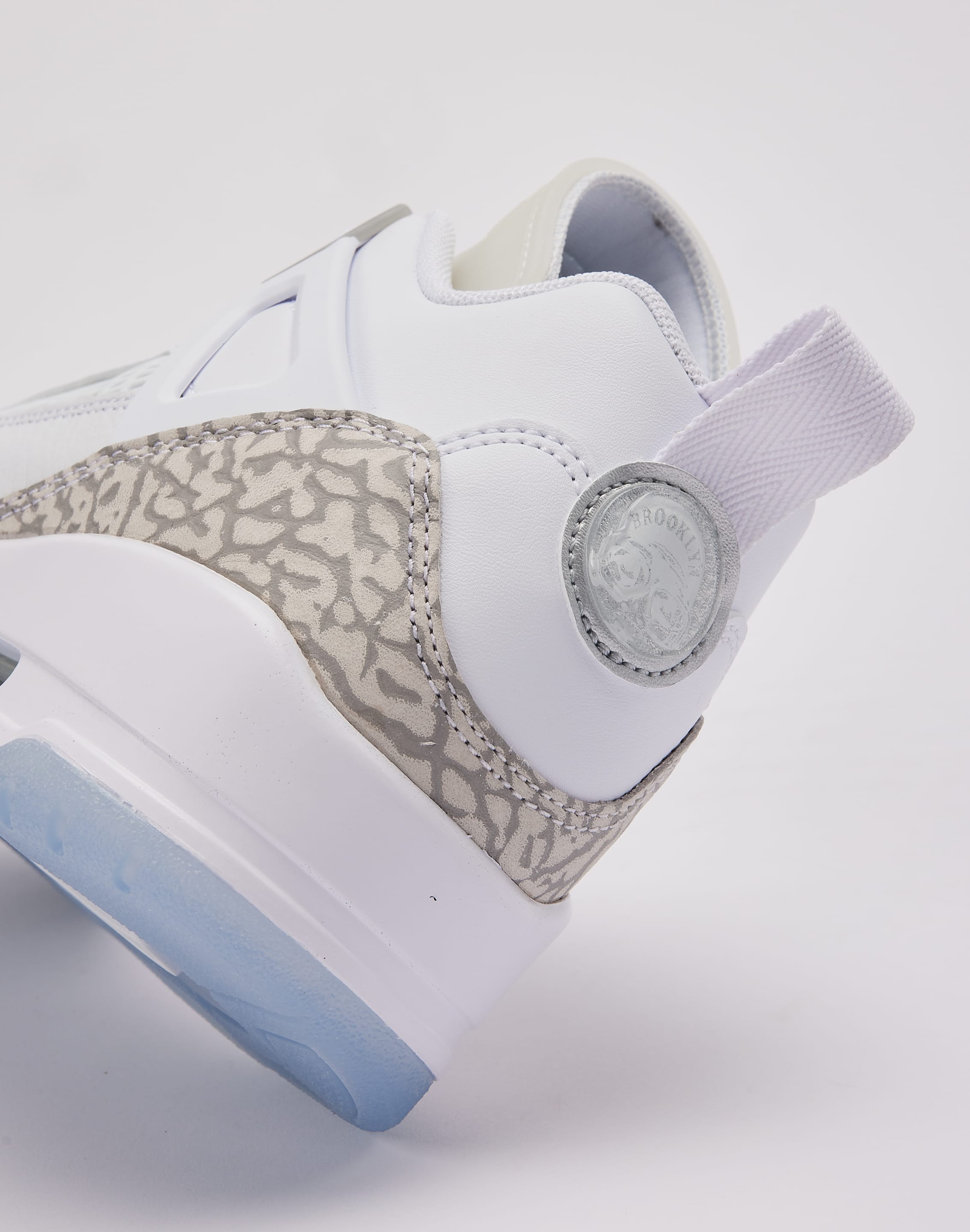 Jordan Spizike Low