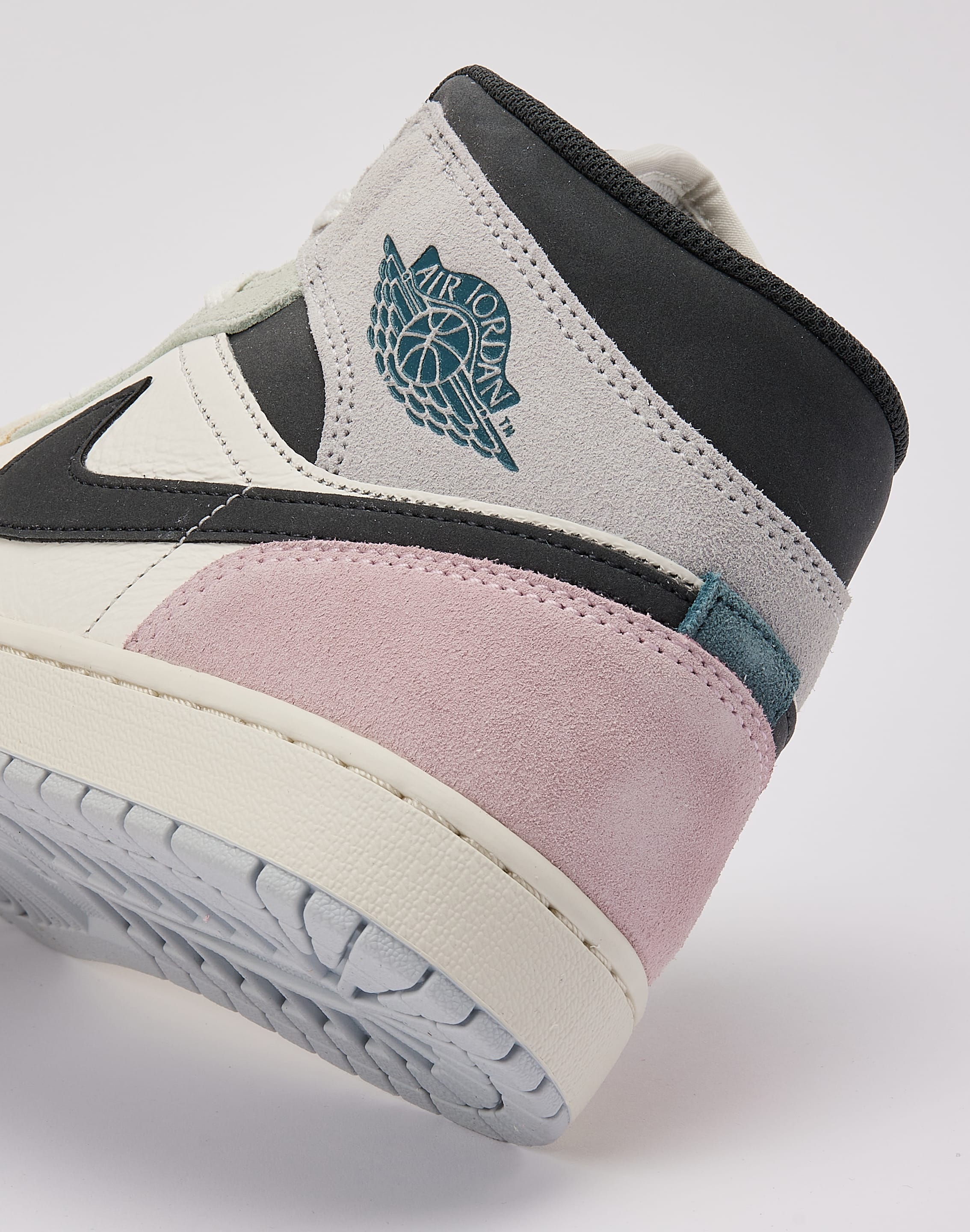 Jordan Air Jordan 1 Mid SE