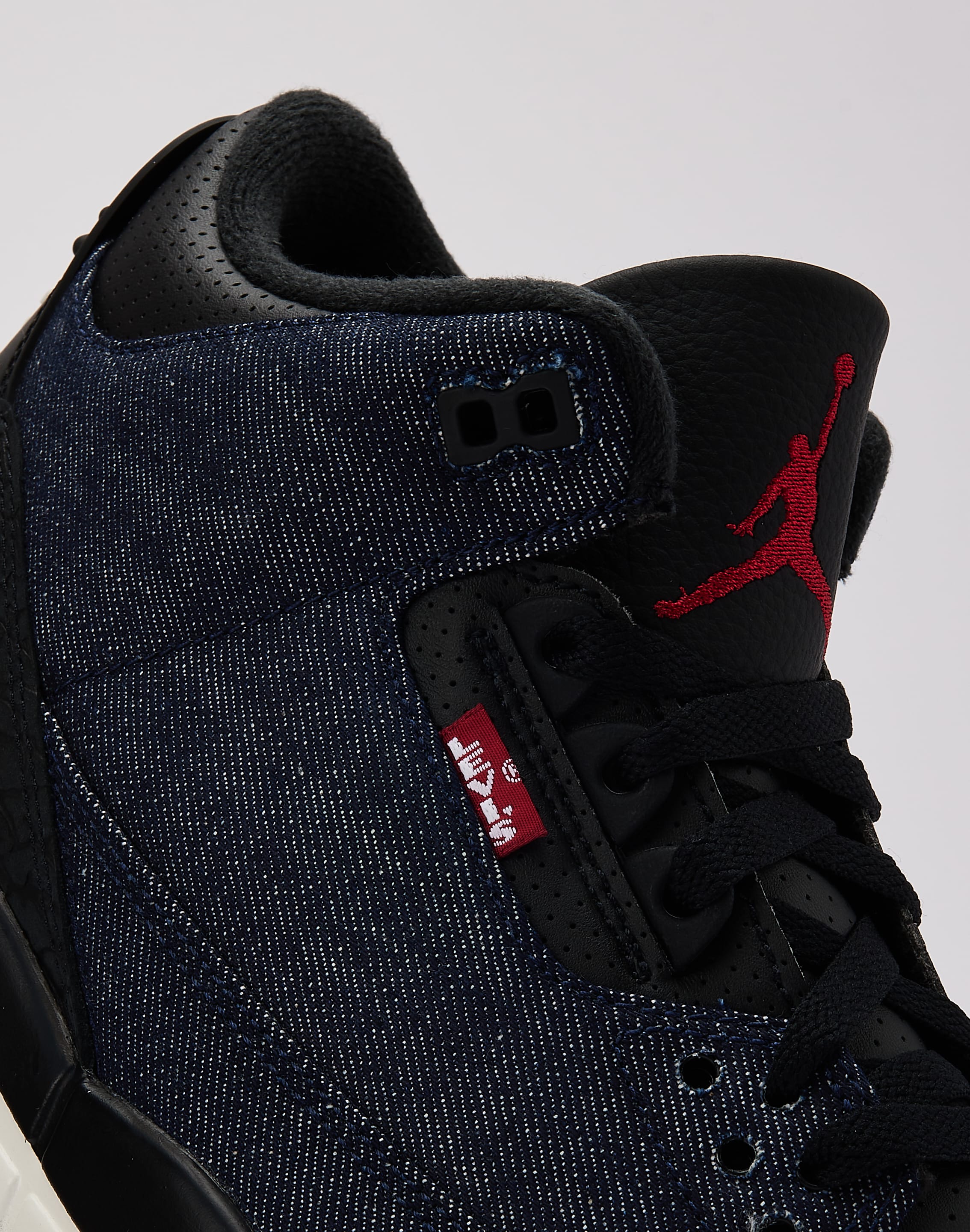 Jordan Air Jordan 3 Retro x Levi's 'Indigo and Gym Red'