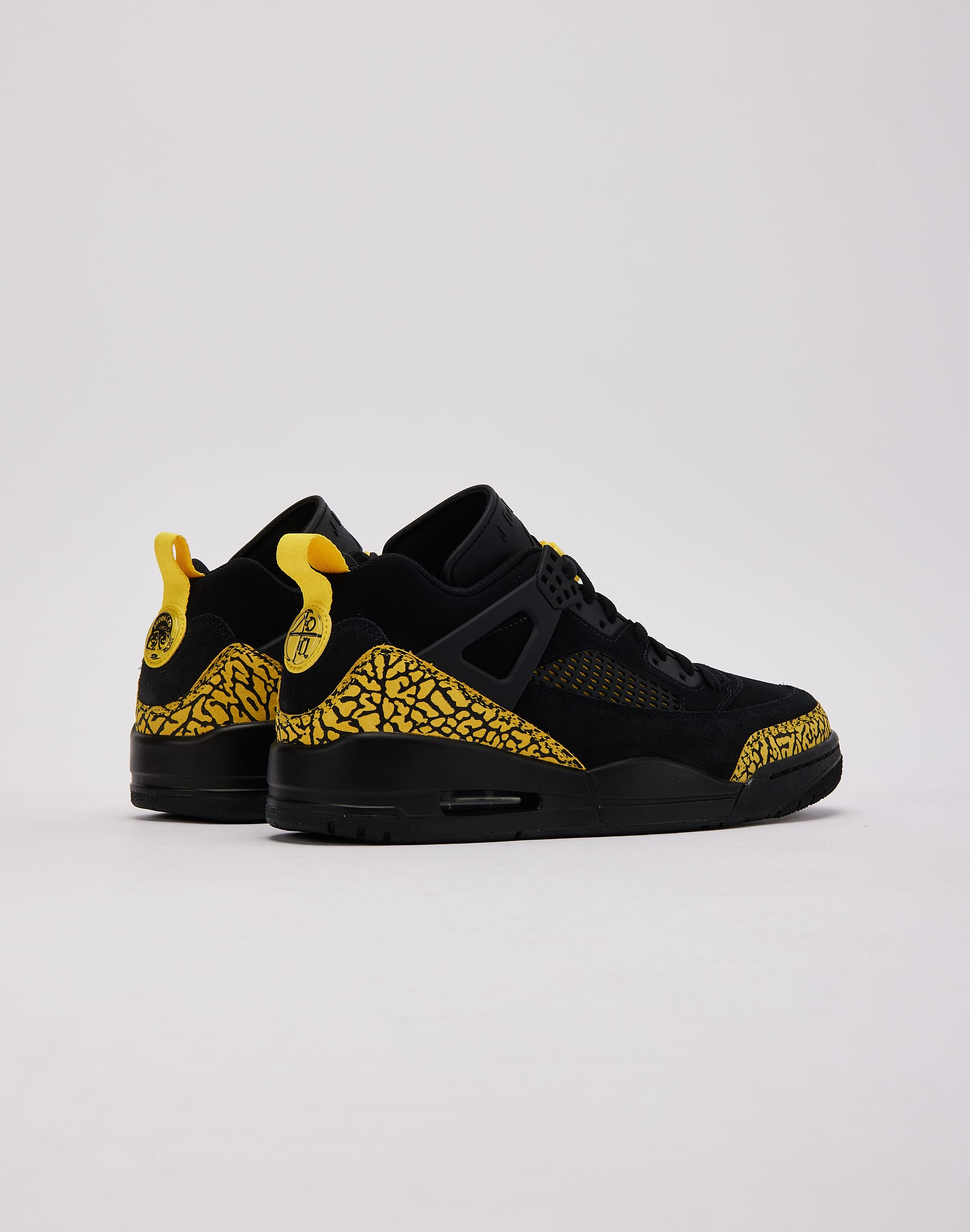Jordan Spizike Low