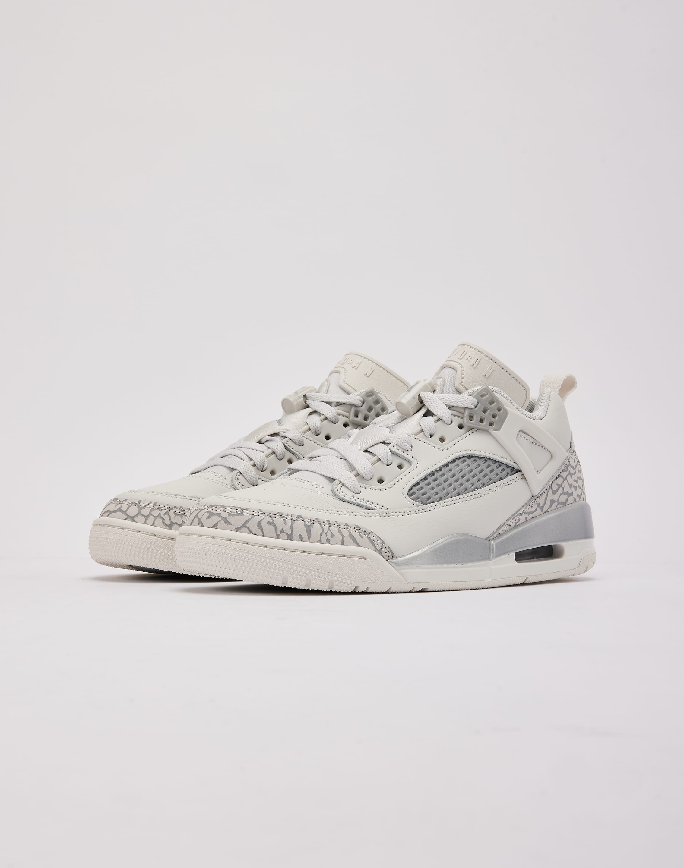 Jordan Spizike Low