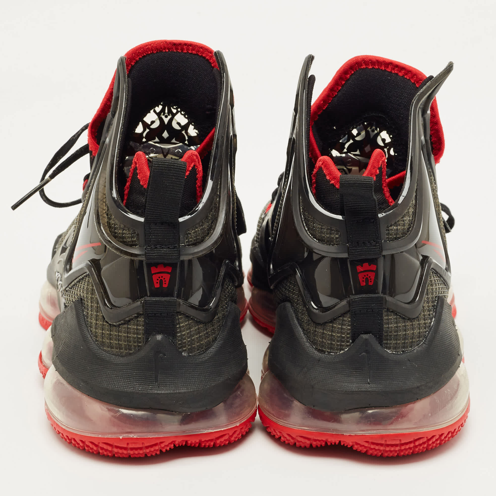 Nike Le Bron 19