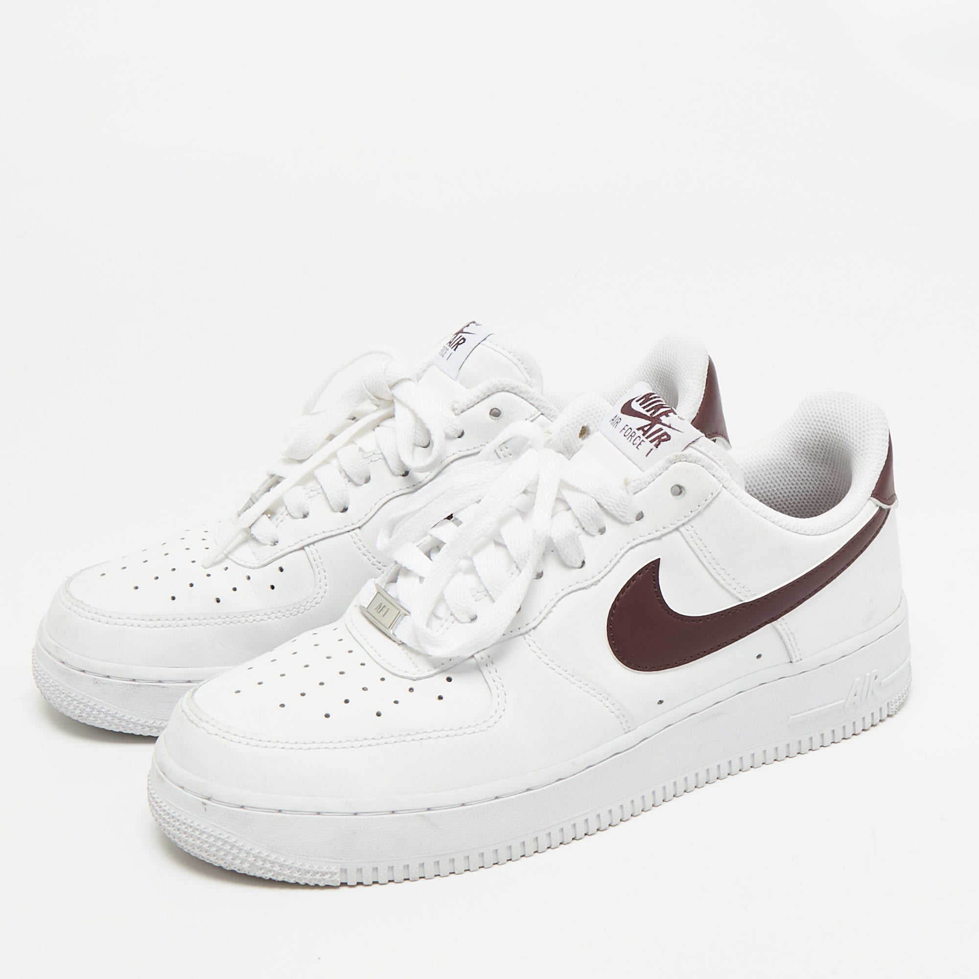 Nike Air Force 1 07 Burgundy Crush