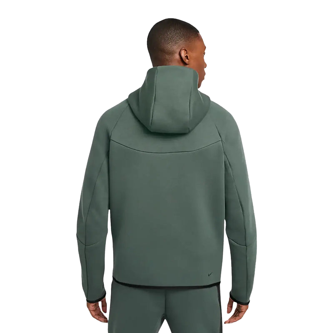 nike-mens-sportswear-tech-fleece-2.png