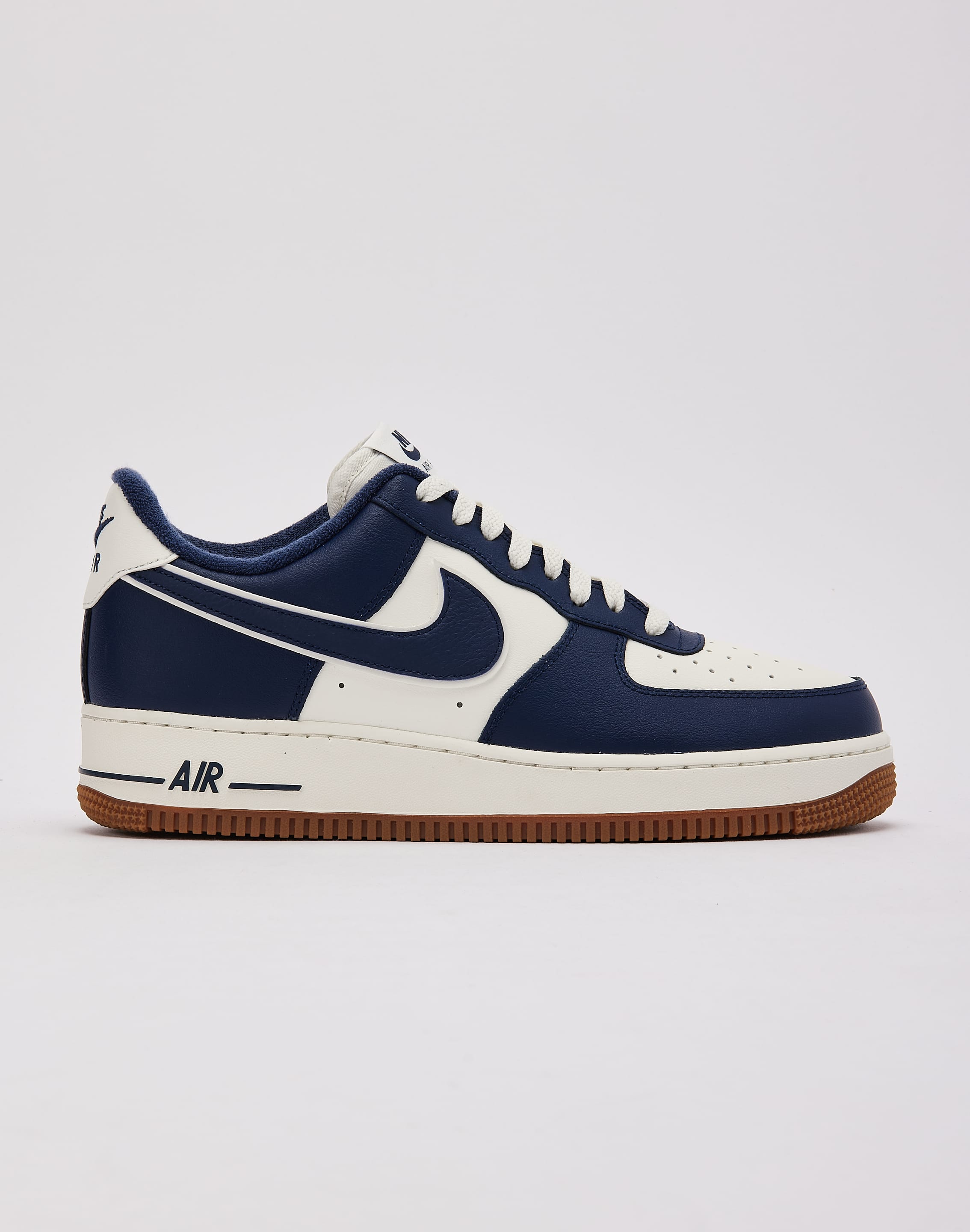 Nike Air Force 1 Low '07 LV8