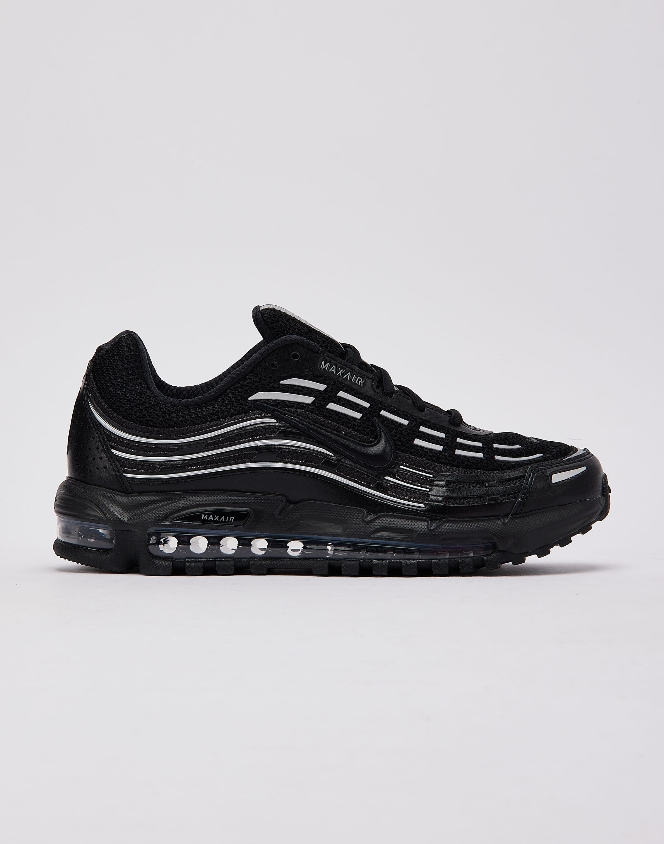 nike_FZ4110_20002_M056.jpg
