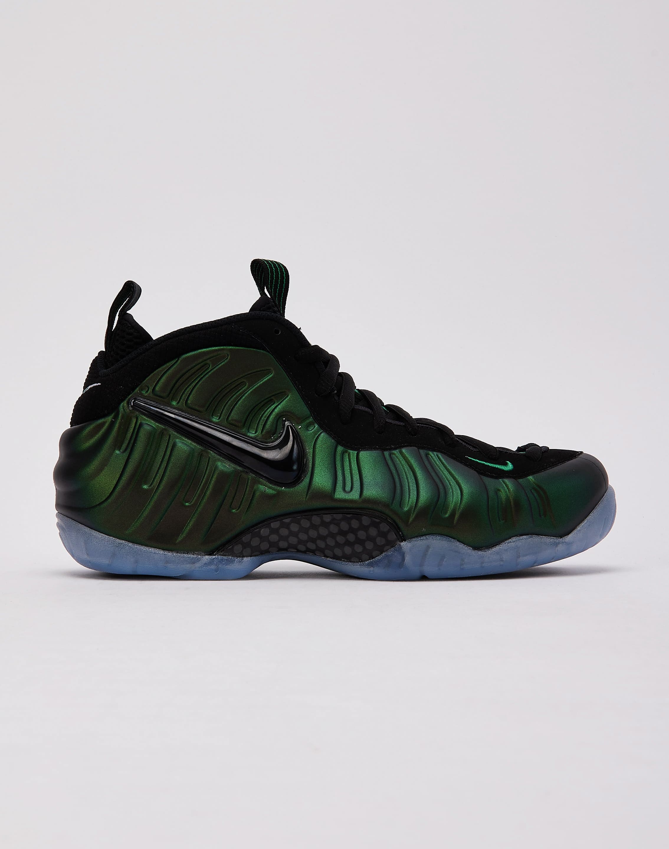 nike_HF0794_20300_M002.jpg