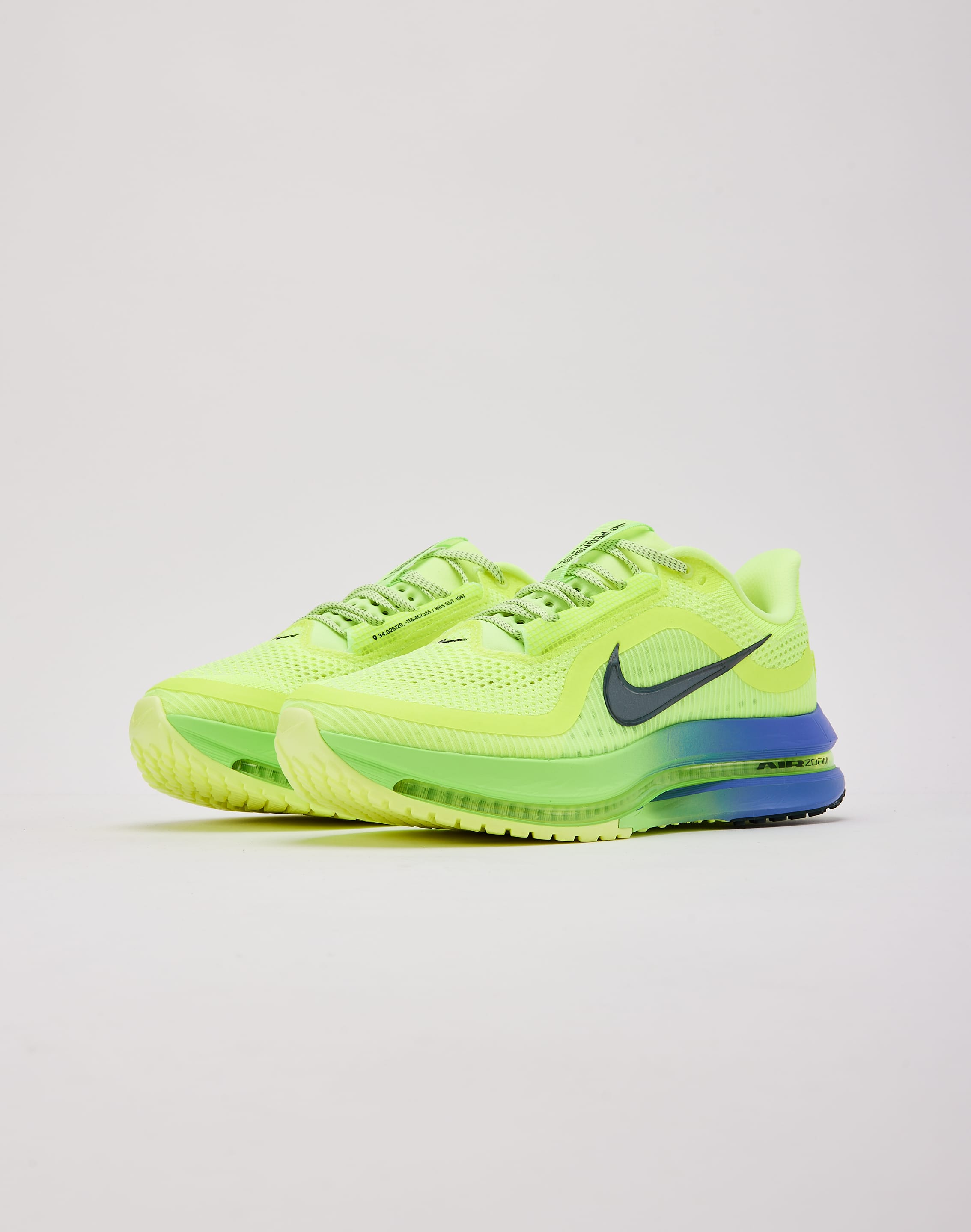 nike_HQ2592_20702_M020.jpg
