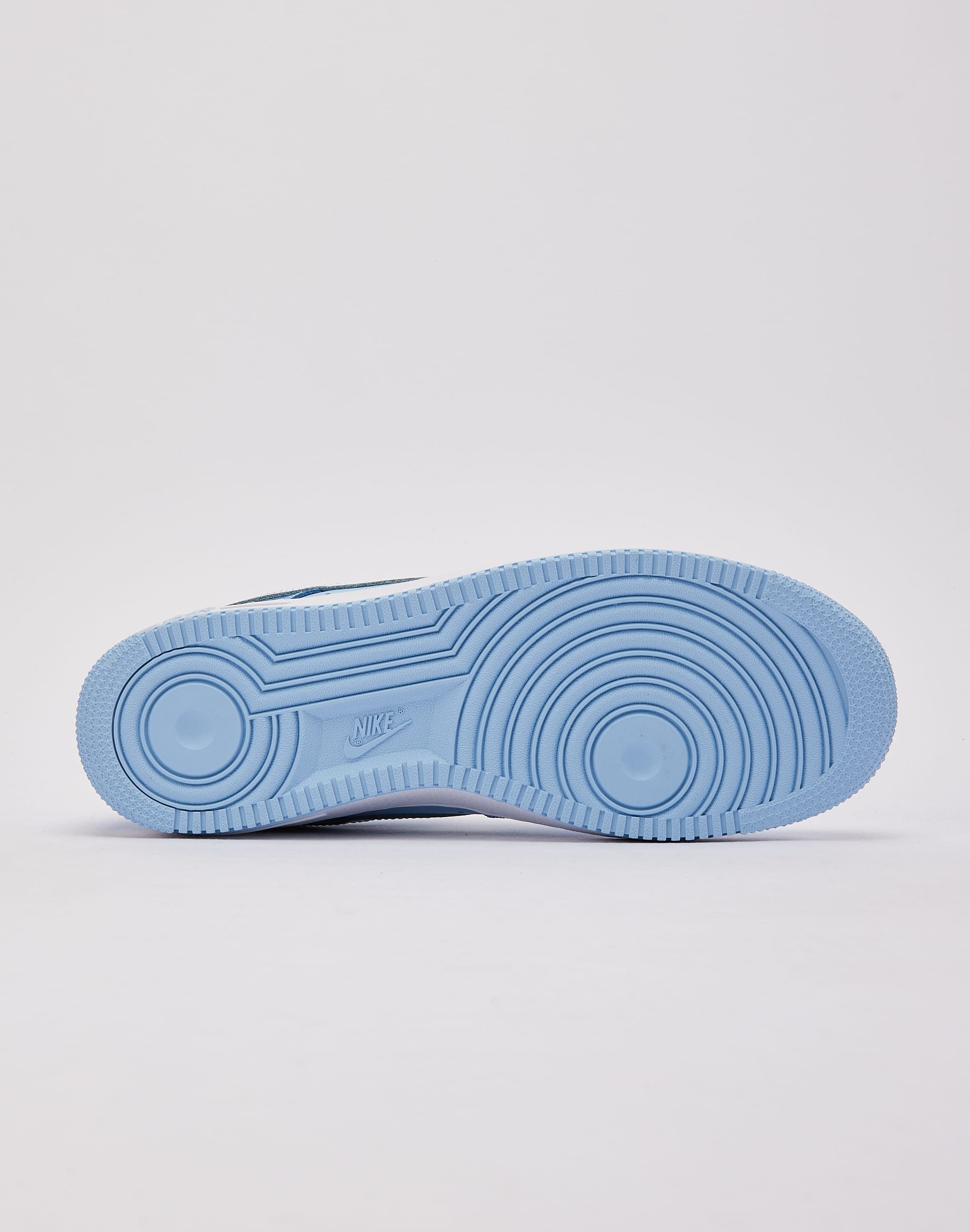 Nike Air Force 1 Low '07 LV8