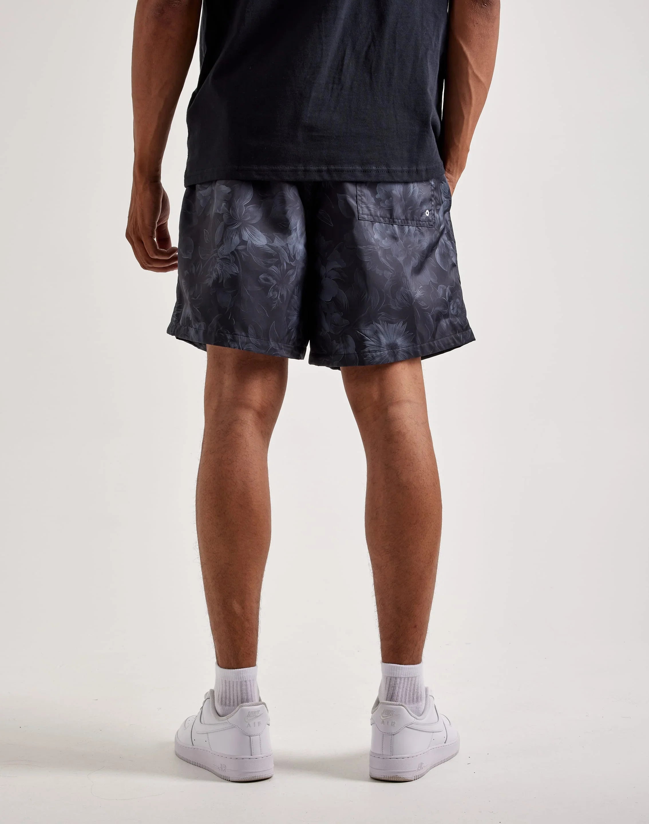 Men's Nike Club Flow Woven Shorts - Black/White