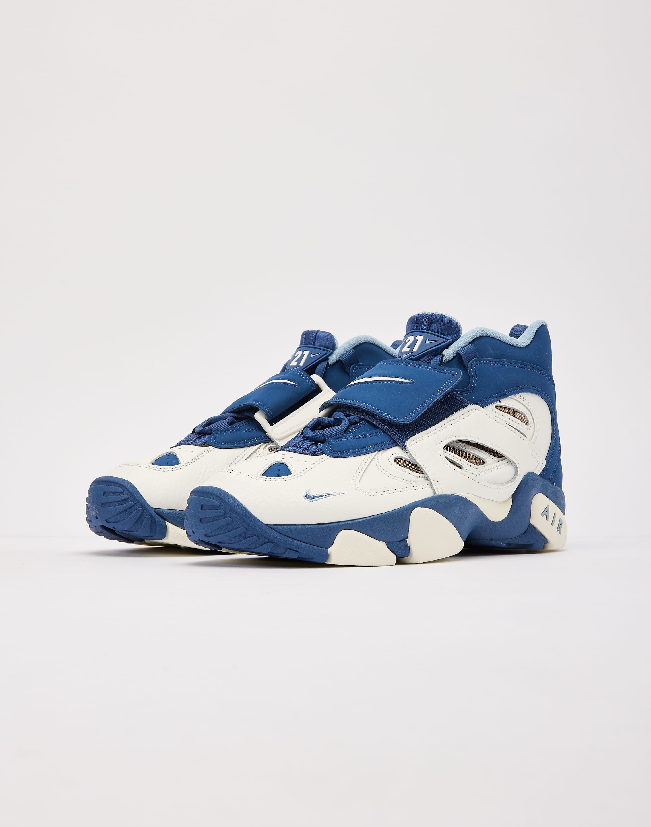 Nike Air Diamond Turf II 'Sail and Blue Grey'