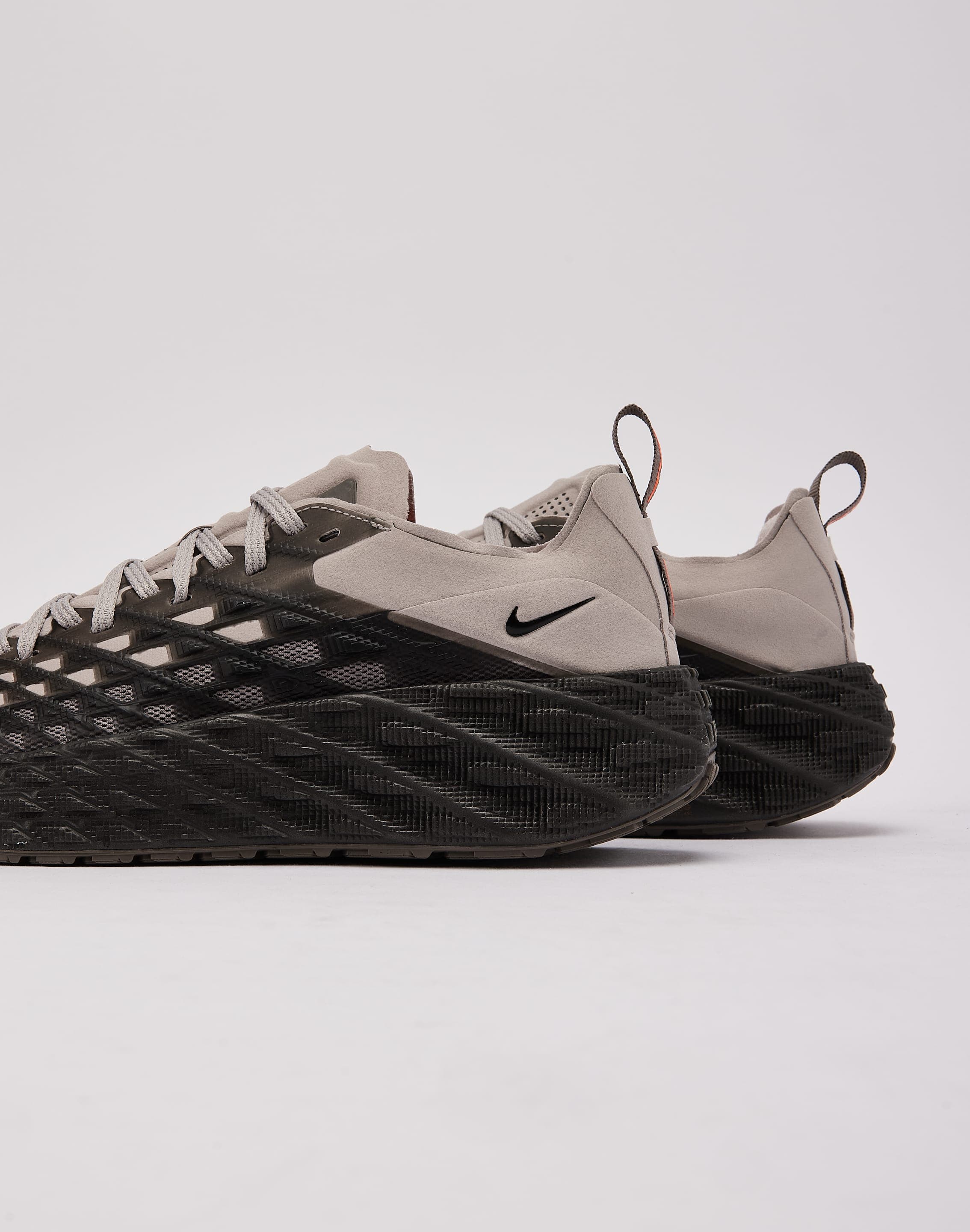 Nike Ava Edge