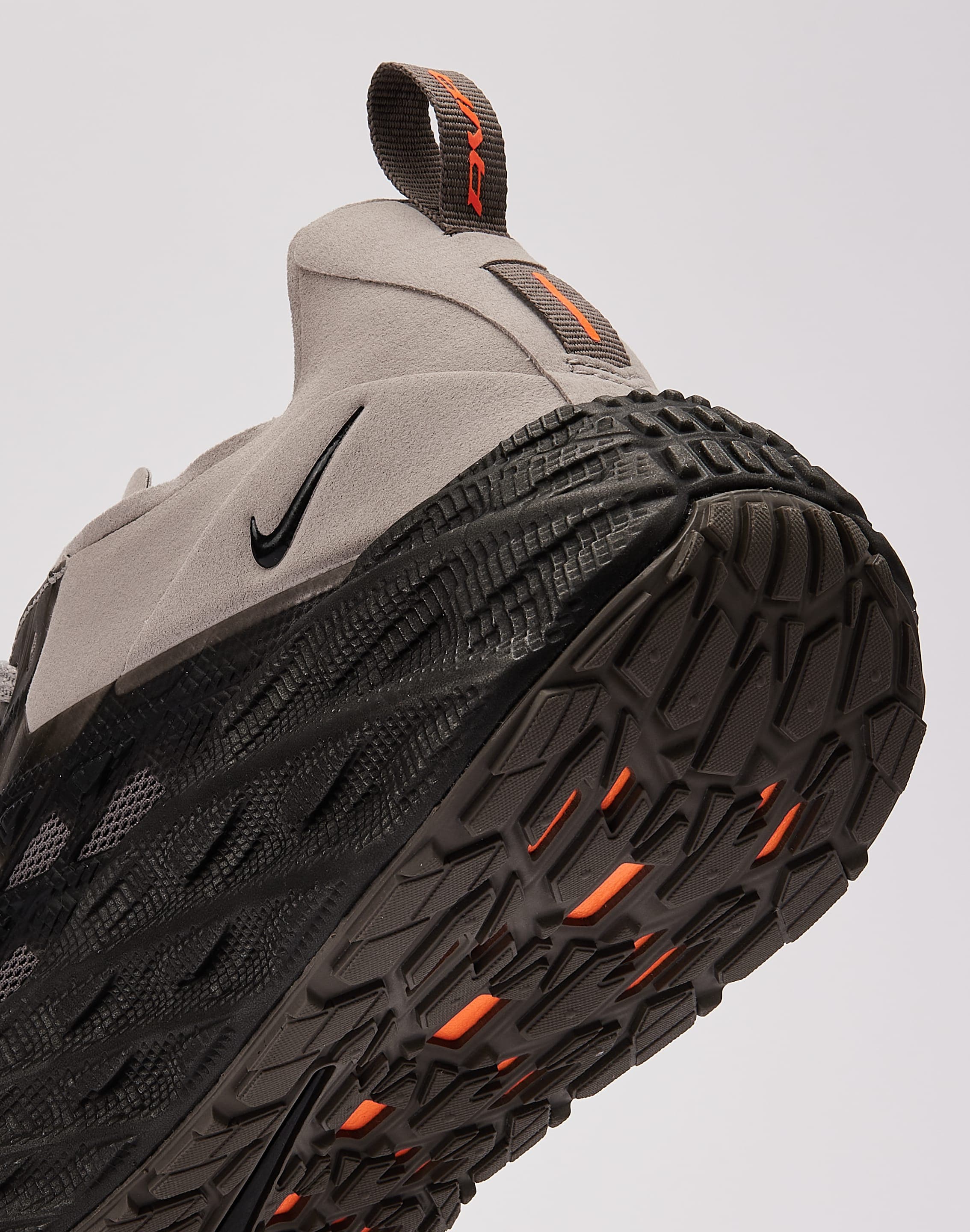 Nike Ava Edge