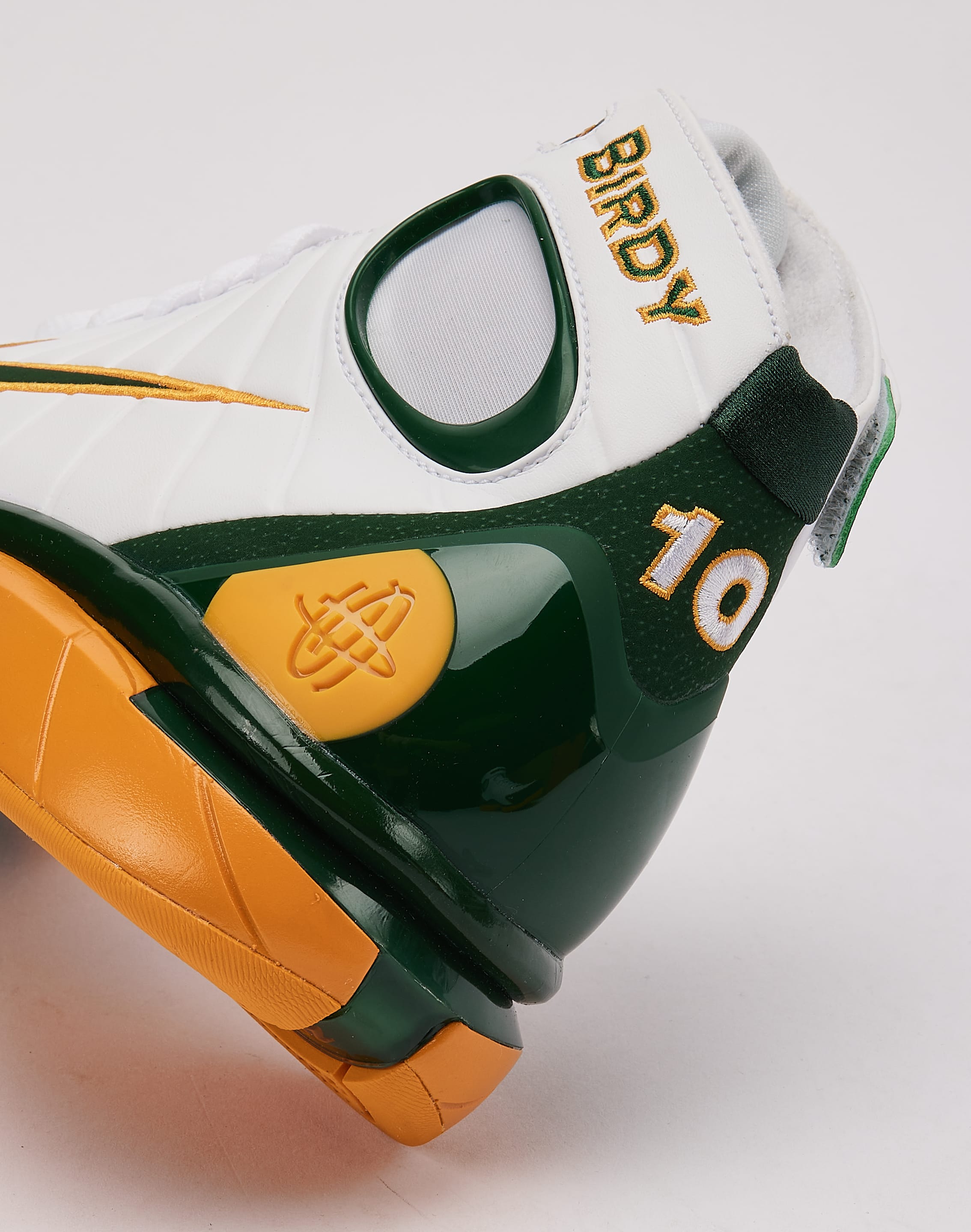 Nike Air Zoom Huarache 2K4 'Sue Bird'