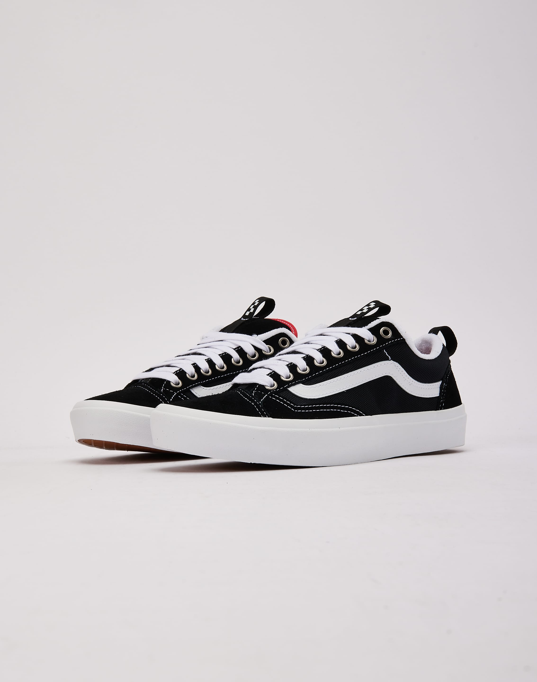 vans_VN000D5RBA2_M058.jpg