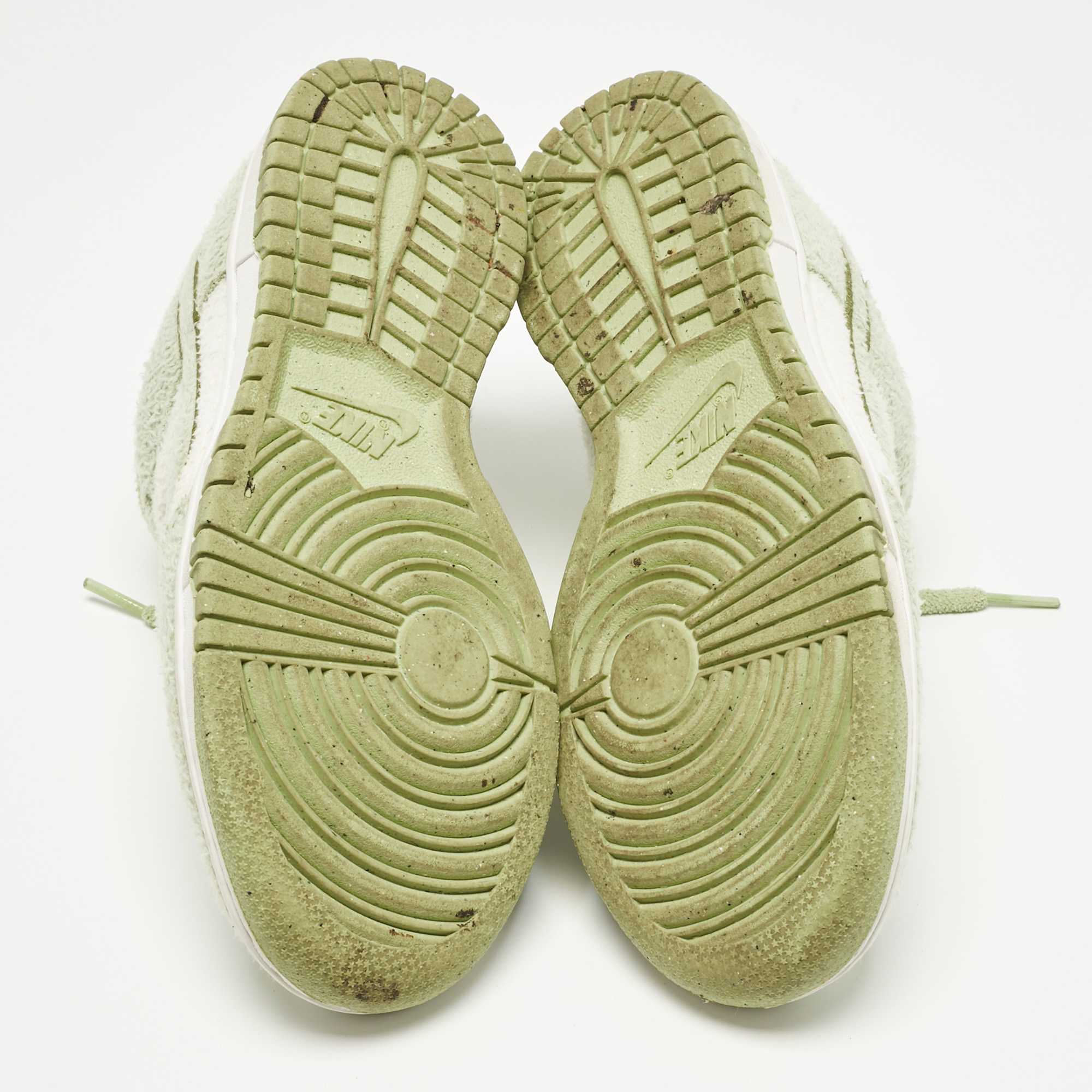 Nike Green/white Cotton Blend Dunk Low Se Cc "fleece Pack Sneakers